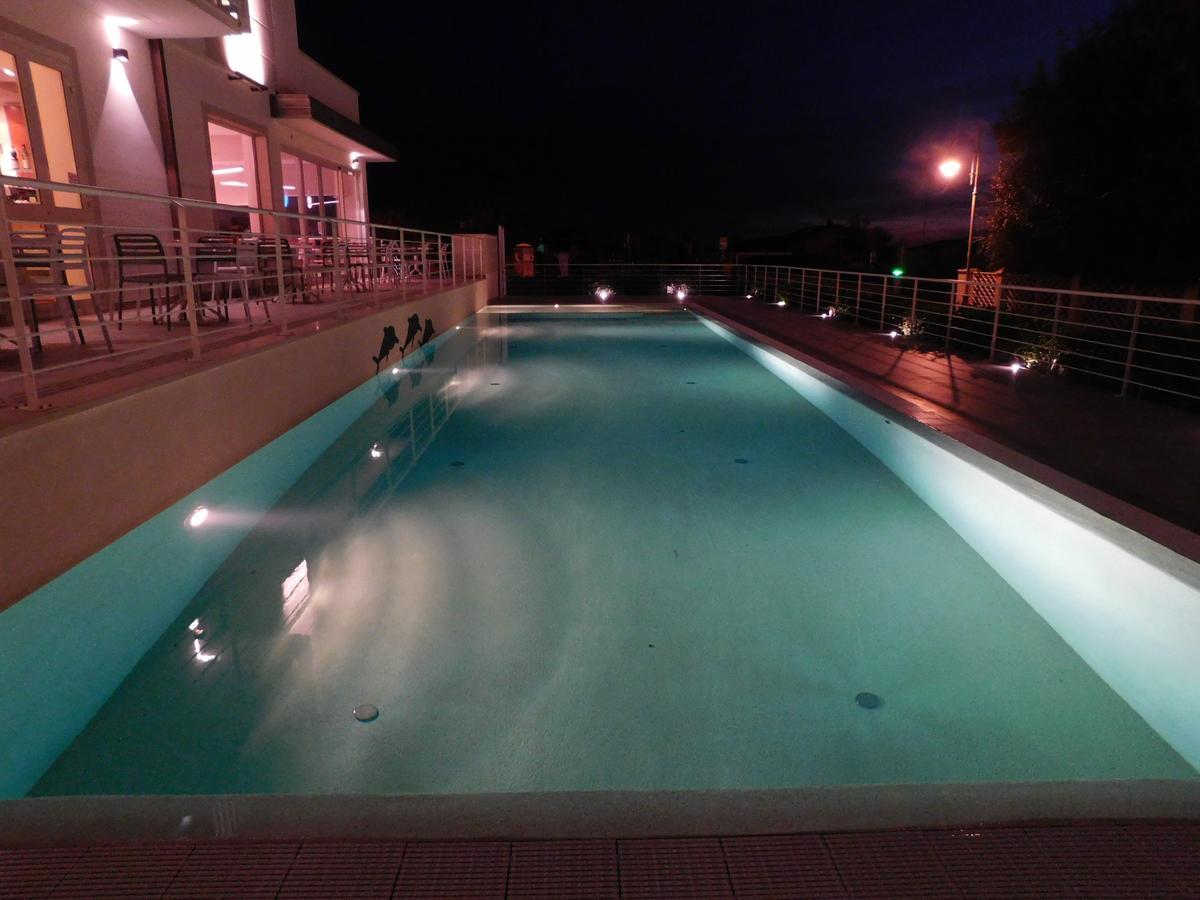 Hotel Oceano Марина-ди-Пьетрасанта Экстерьер фото